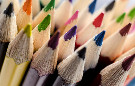 עפרונות מלא